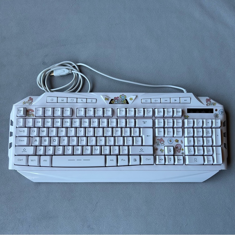 MageGee ~ Keyboard ~ Wired ~ GK710 ~ Lights Up